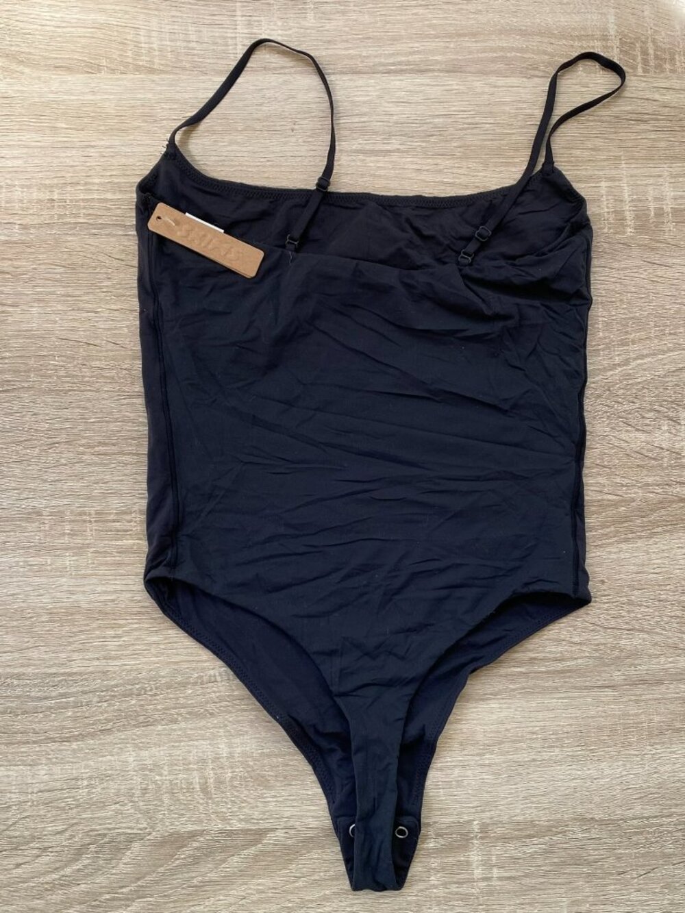 NWT SKIMS Fits Everybody Cami Bodysuit Onyx Black Small - Picture 5 of 6